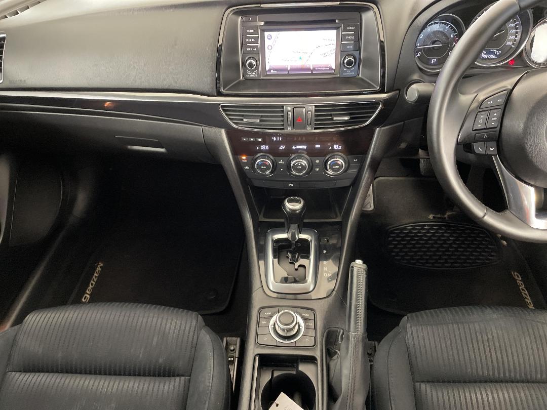 Photo '18' of Mazda Mazda6