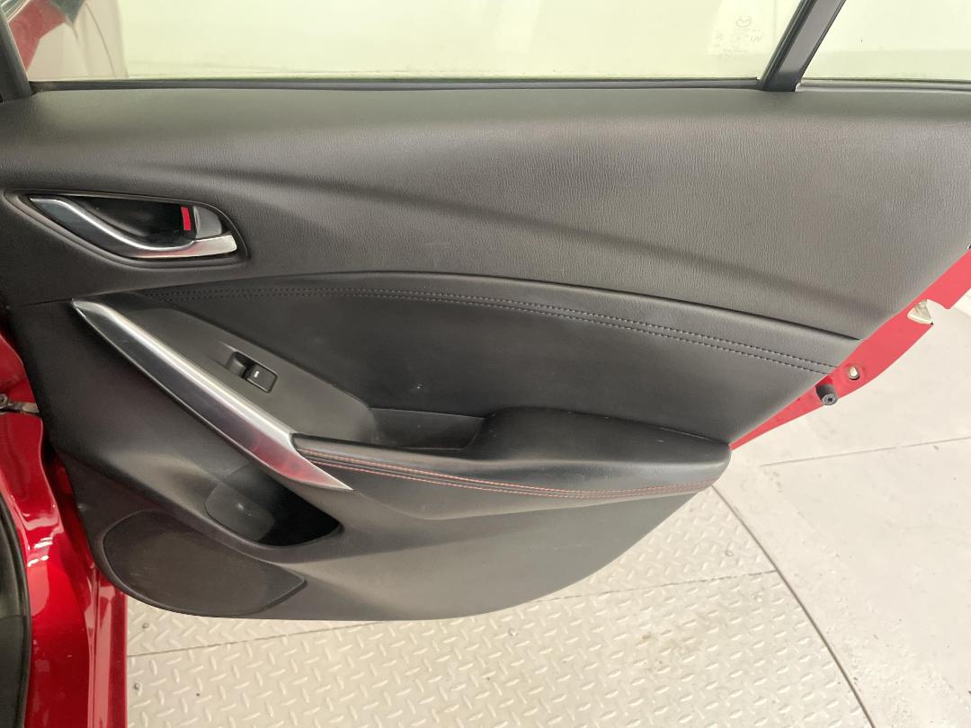 Photo '19' of Mazda Mazda6