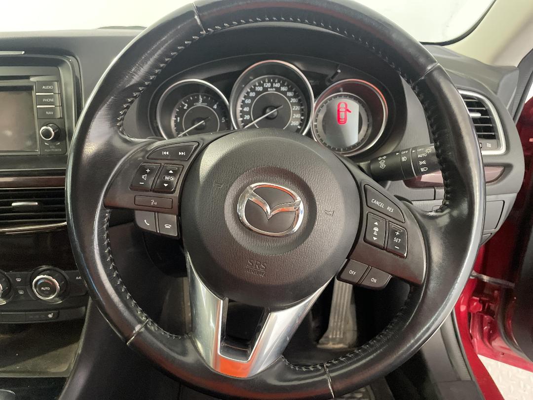 Photo '28' of Mazda Mazda6