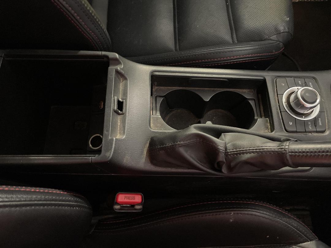 Photo '33' of Mazda Mazda6