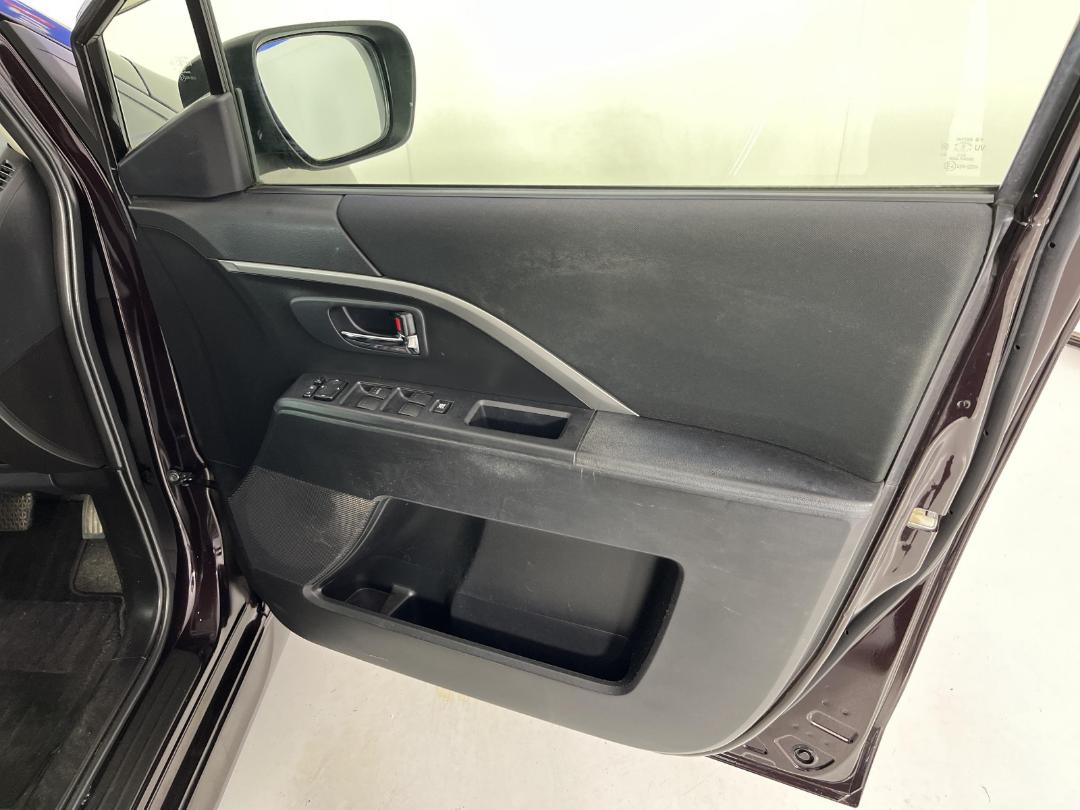 Photo '15' of Mazda Premacy