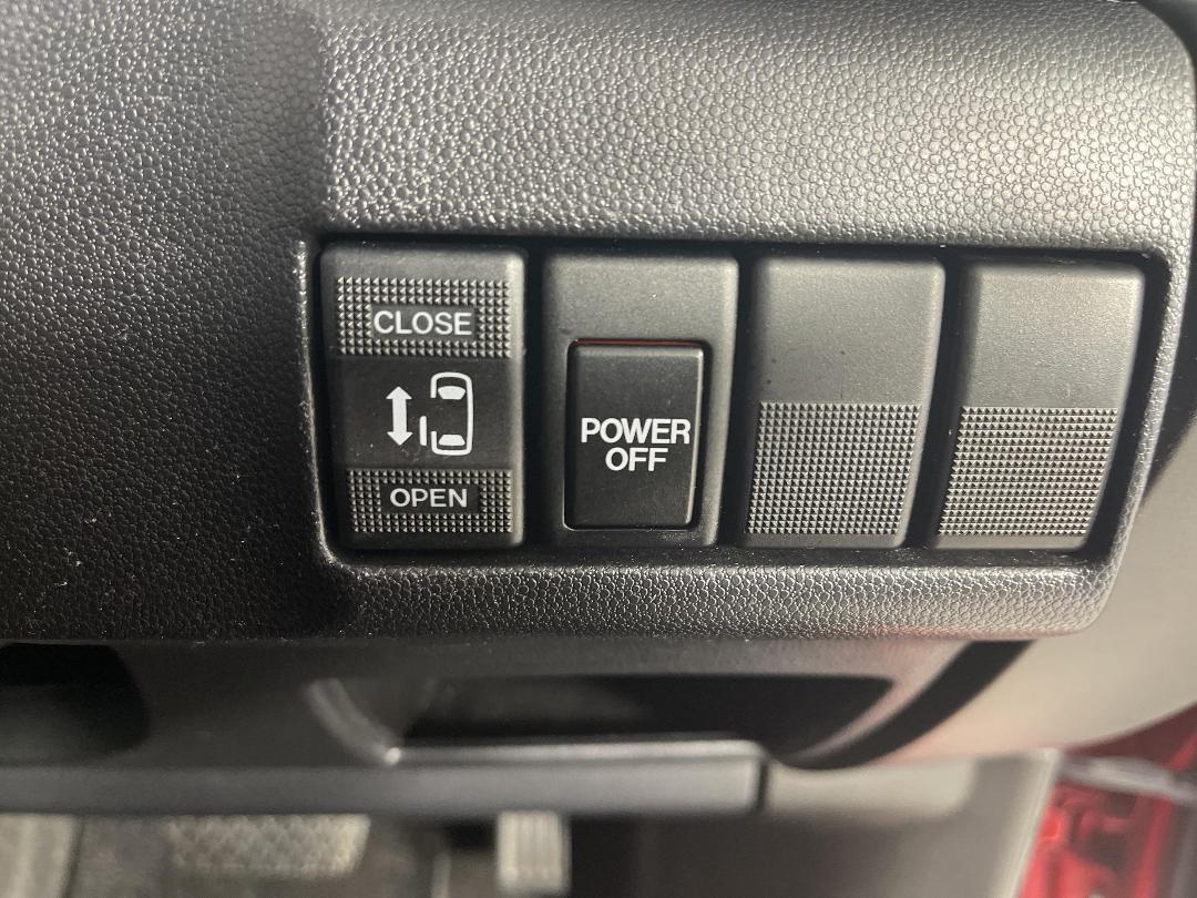 Photo '24' of Mazda Premacy