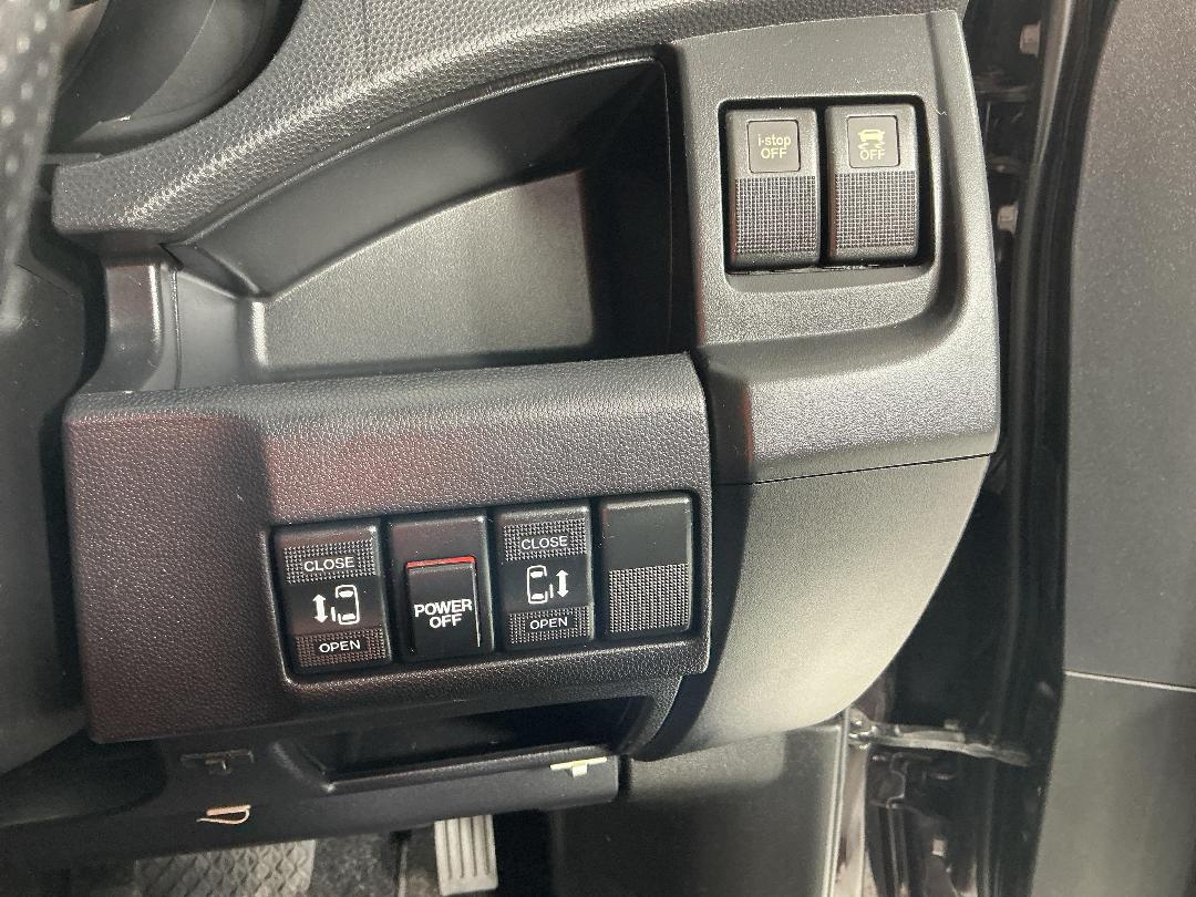 Photo '24' of Mazda Premacy