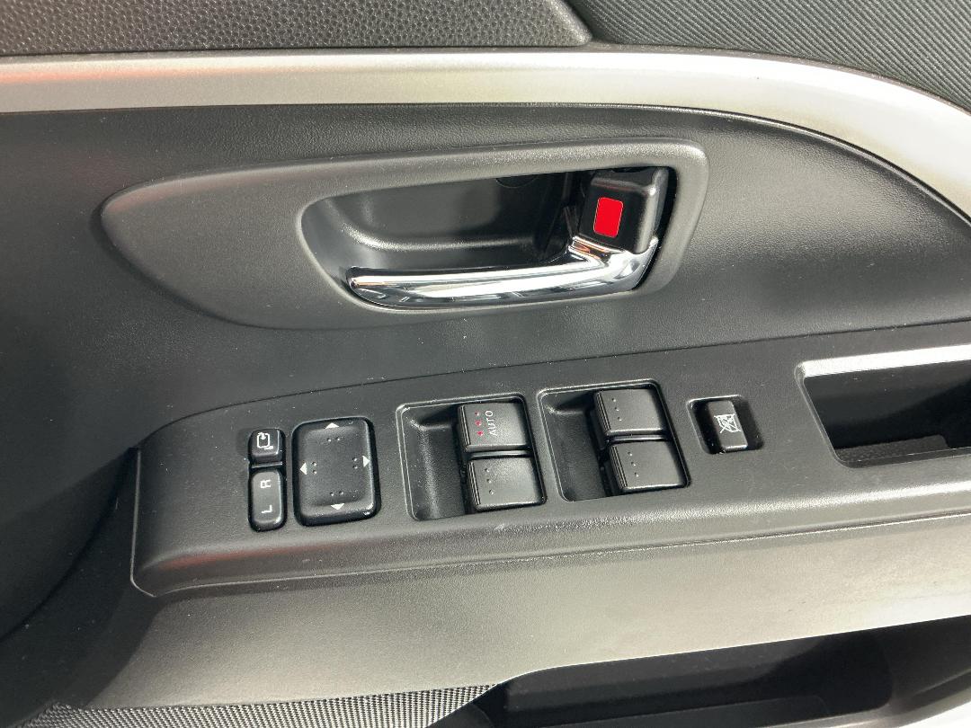 Photo '25' of Mazda Premacy