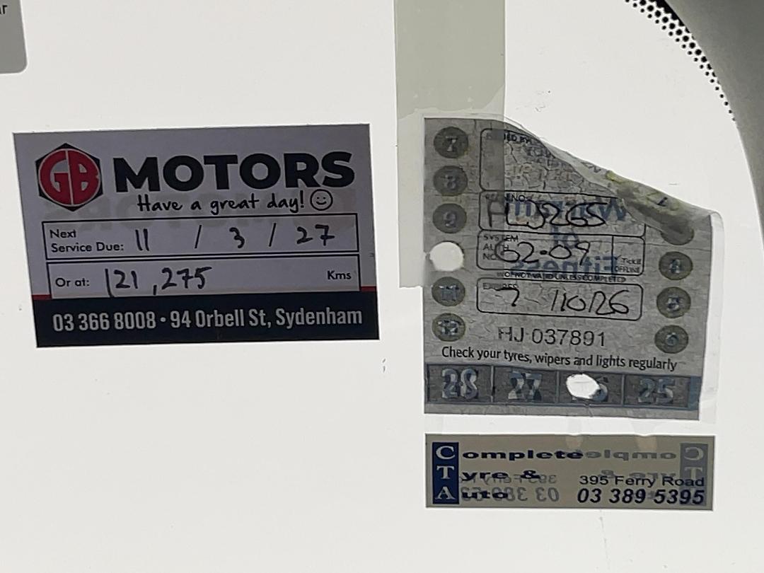 Photo '25' of Mazda Premacy