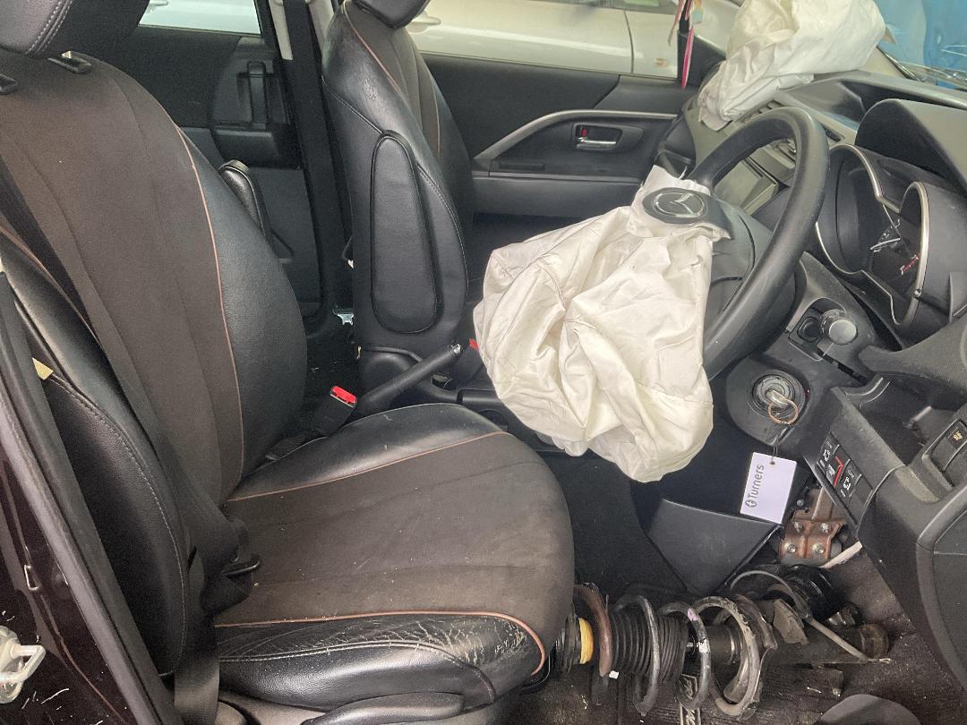 Photo '30' of Mazda Premacy