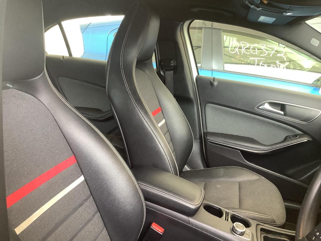 Photo '13' of Mercedes-Benz A-Class A180 Photo '13' of Mercedes-Benz A-Class A180