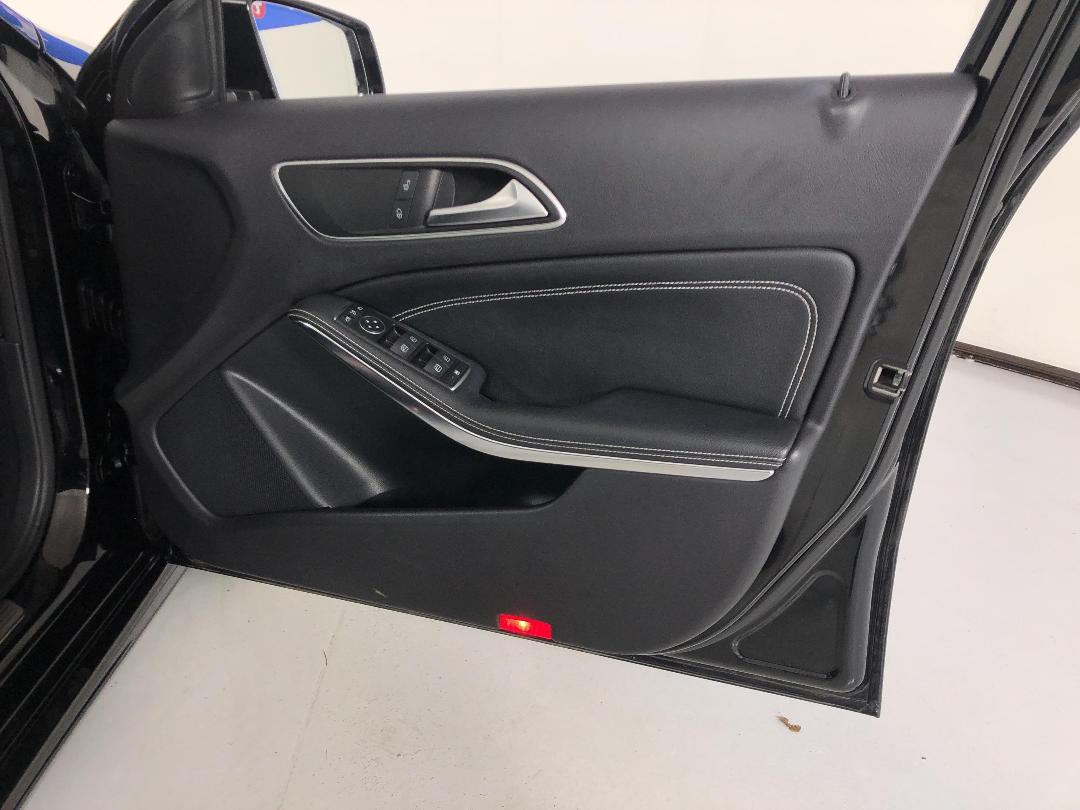 Photo '15' of Mercedes-Benz A180