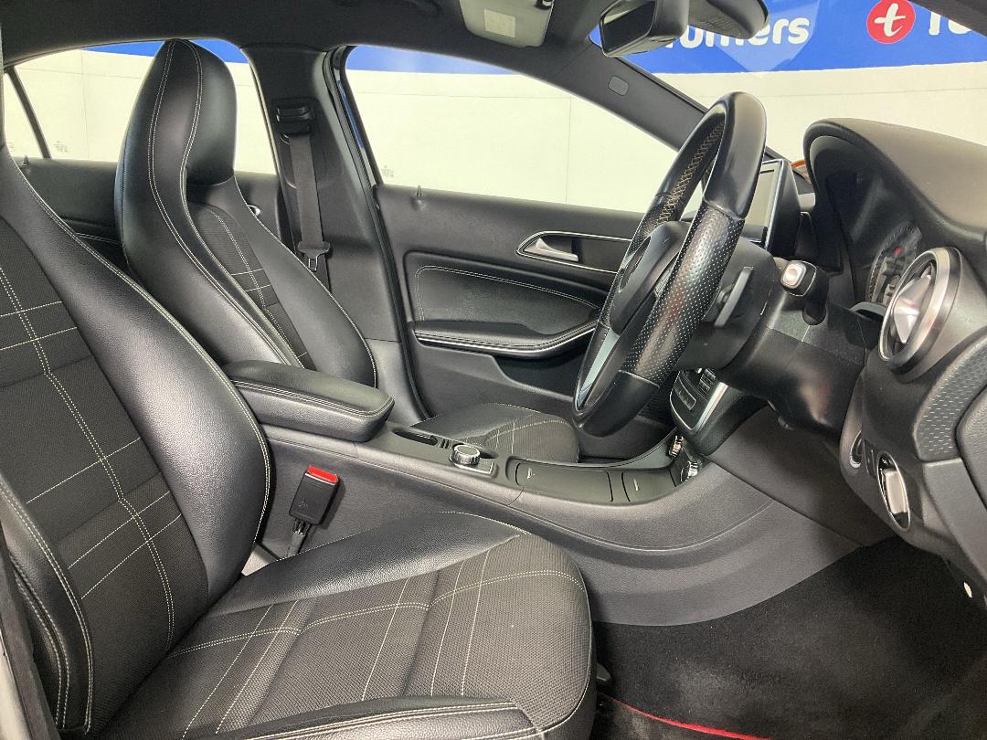 Photo '16' of Mercedes-Benz A180 Photo '16' of Mercedes-Benz A180