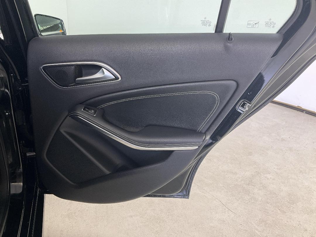 Photo '19' of Mercedes-Benz A180 Photo '19' of Mercedes-Benz A180