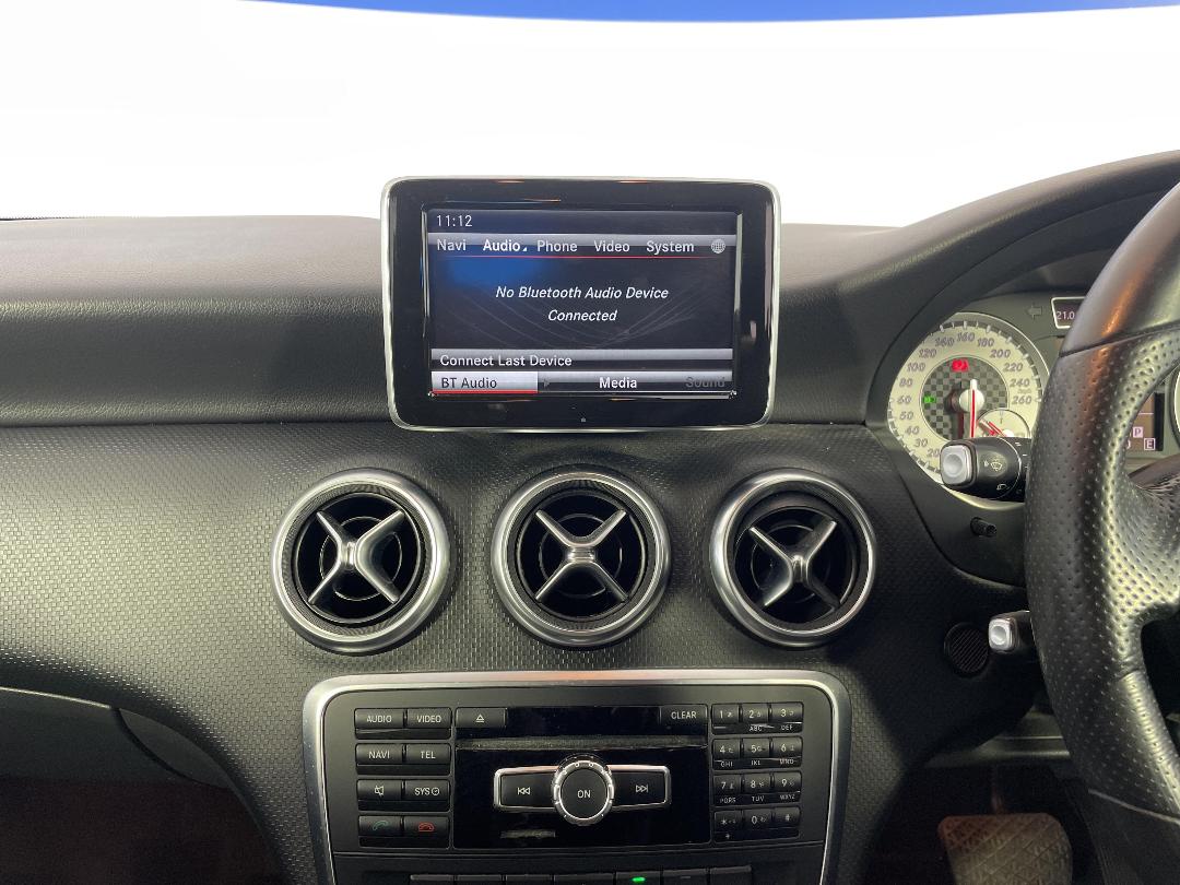 Photo '18' of Mercedes-Benz A180 Photo '18' of Mercedes-Benz A180