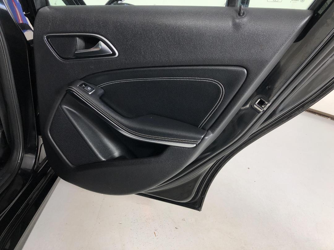 Photo '19' of Mercedes-Benz A180 Photo '19' of Mercedes-Benz A180