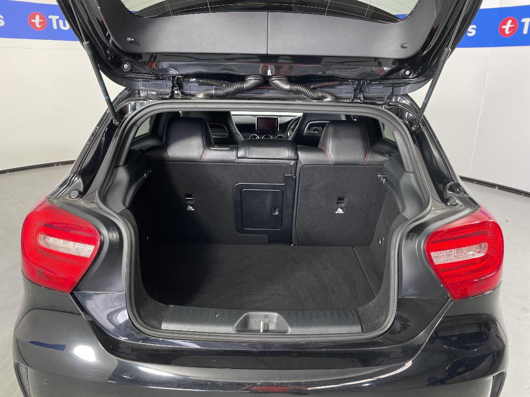 Photo '6' of Mercedes-Benz A180