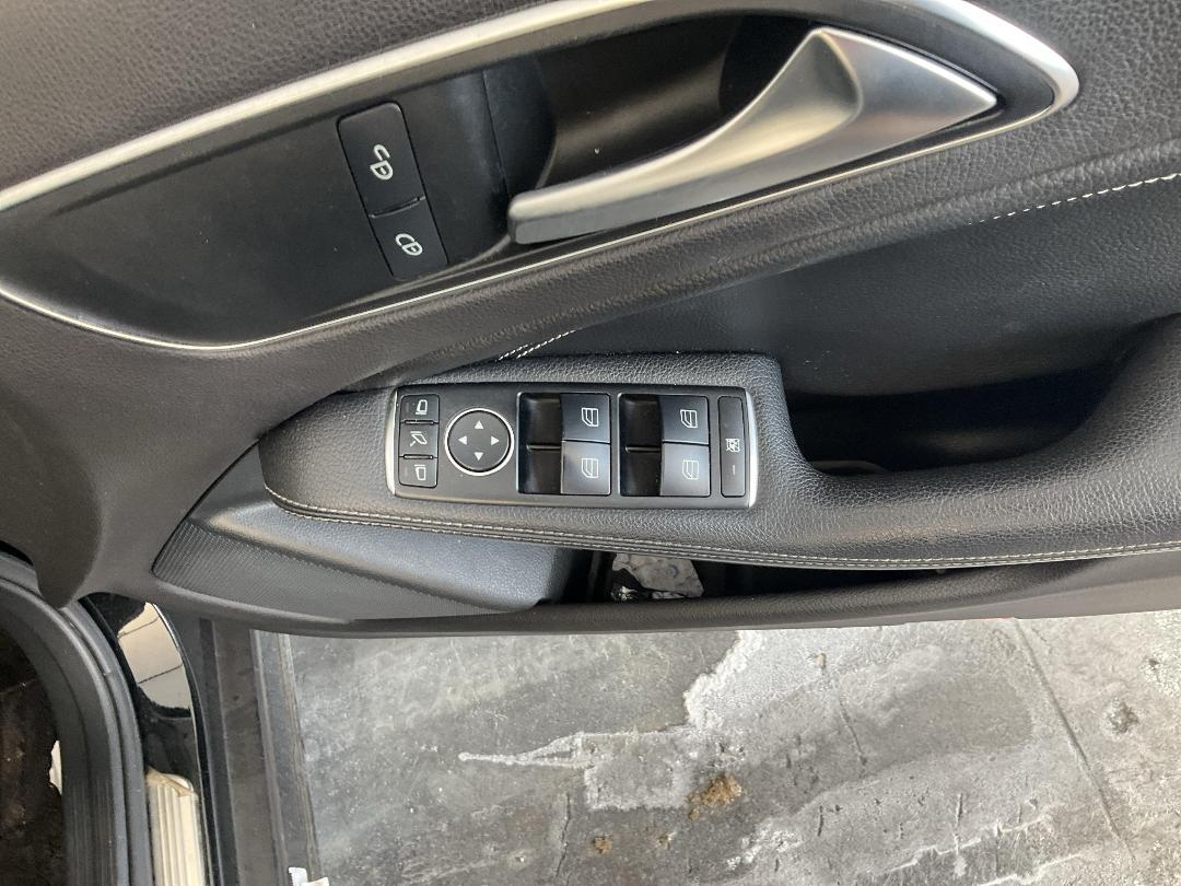 Photo '8' of Mercedes-Benz A180