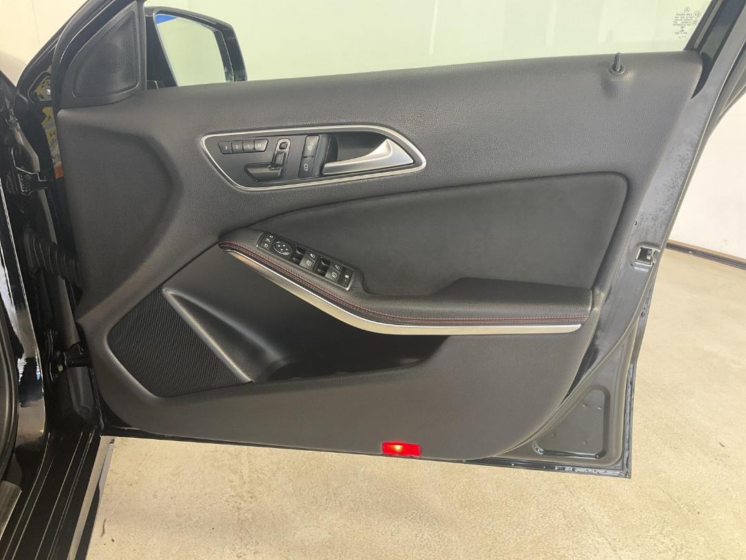 Photo '15' of Mercedes-Benz A250 Photo '15' of Mercedes-Benz A250