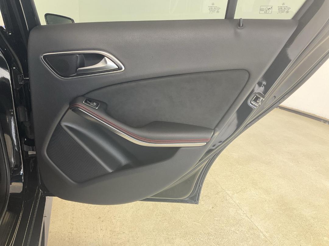 Photo '19' of Mercedes-Benz A250 Photo '19' of Mercedes-Benz A250