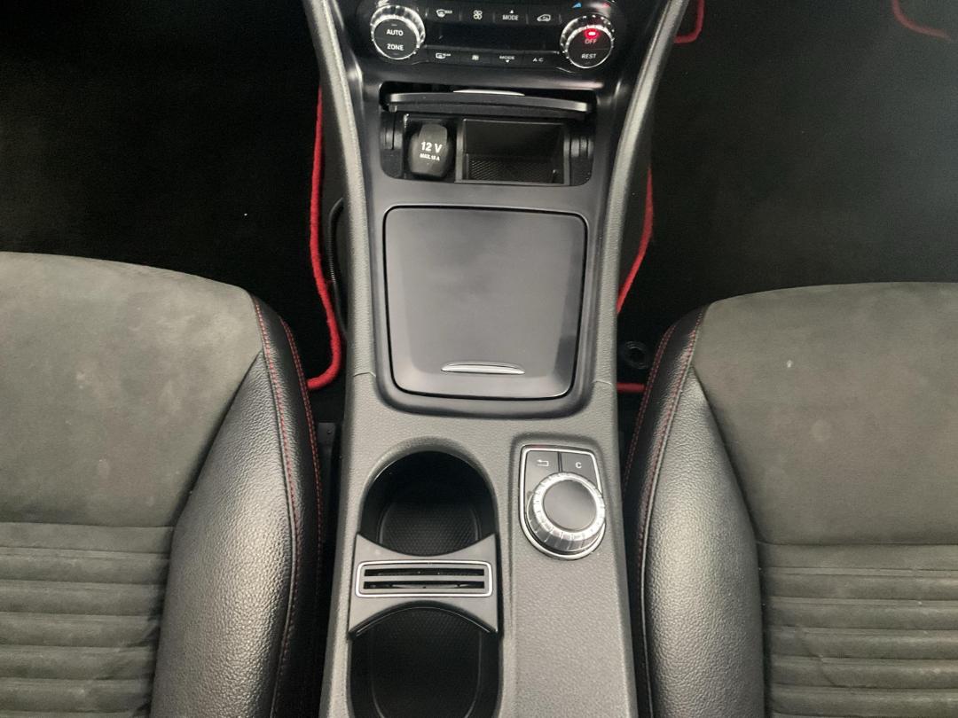 Photo '18' of Mercedes-Benz A250 Photo '18' of Mercedes-Benz A250