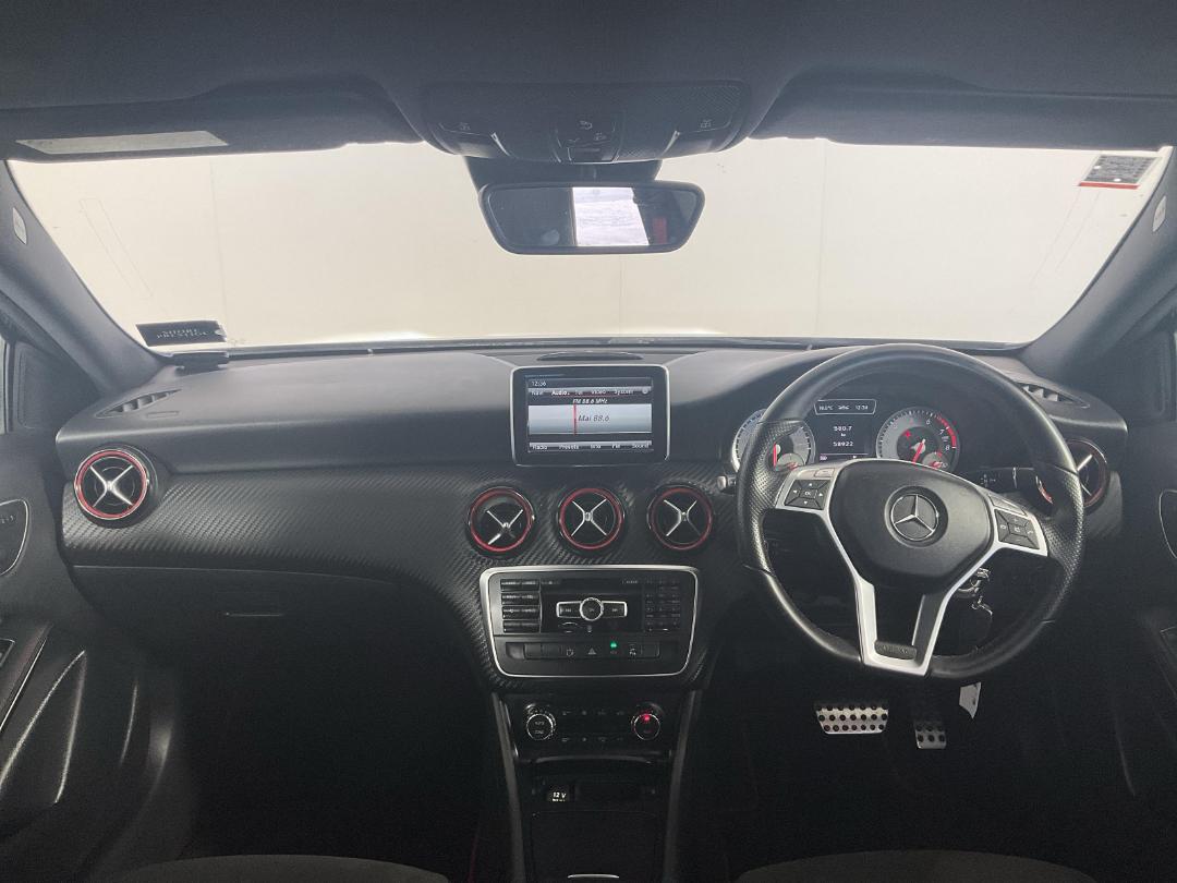 Photo '17' of Mercedes-Benz A250 Photo '17' of Mercedes-Benz A250