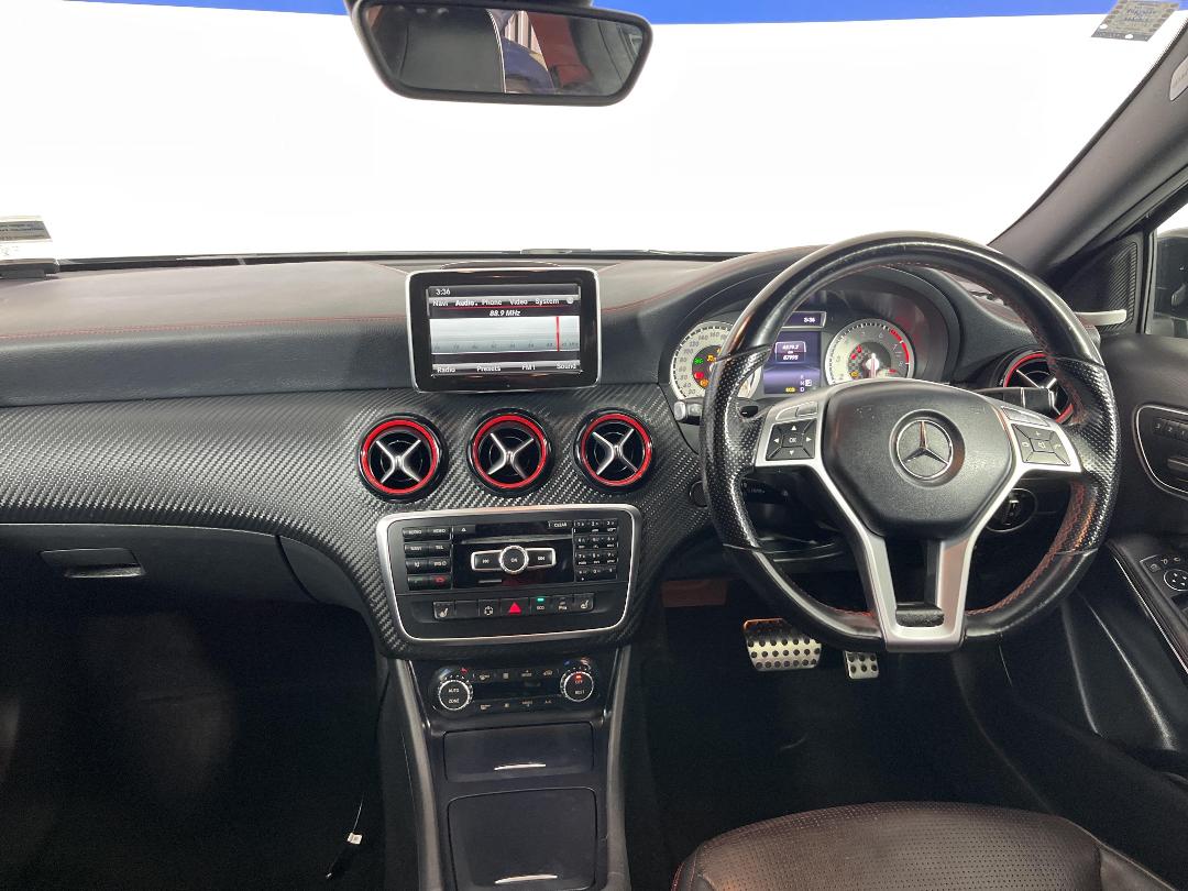 Photo '17' of Mercedes-Benz A250 Photo '17' of Mercedes-Benz A250