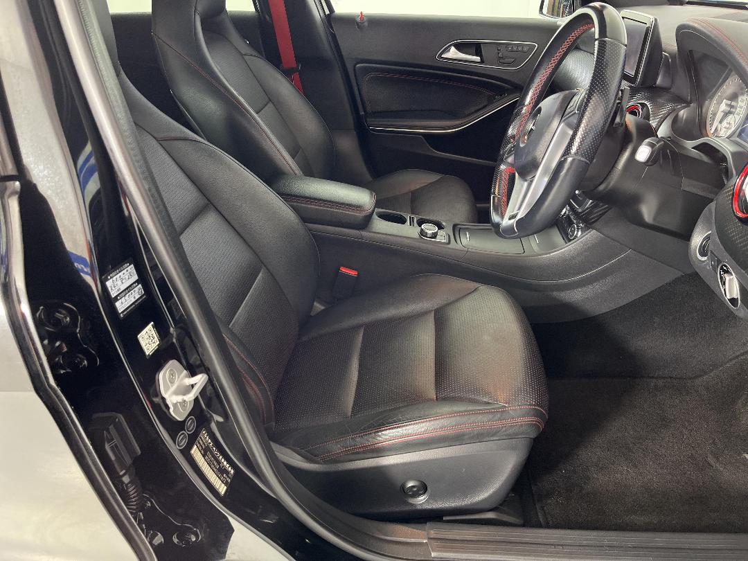 Photo '16' of Mercedes-Benz A250 Photo '16' of Mercedes-Benz A250