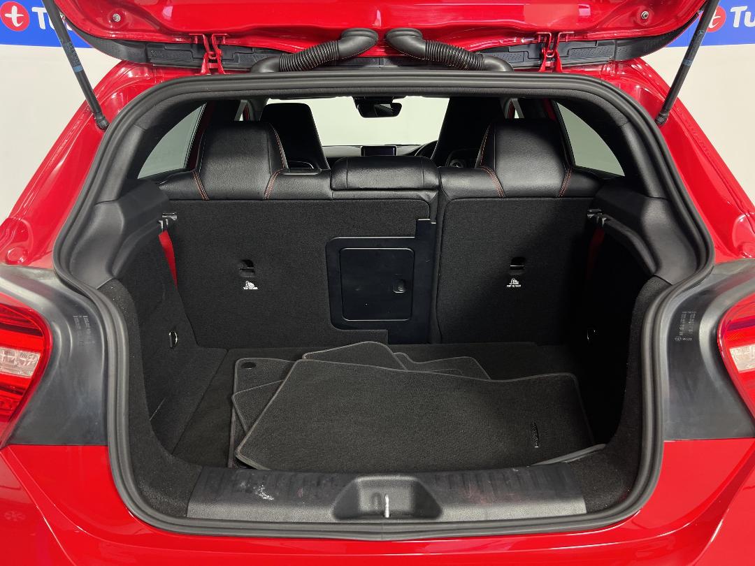 Photo '14' of Mercedes-Benz A250