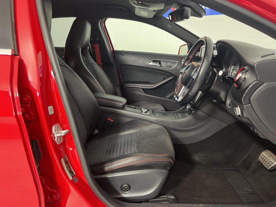 Photo '16' of Mercedes-Benz A250