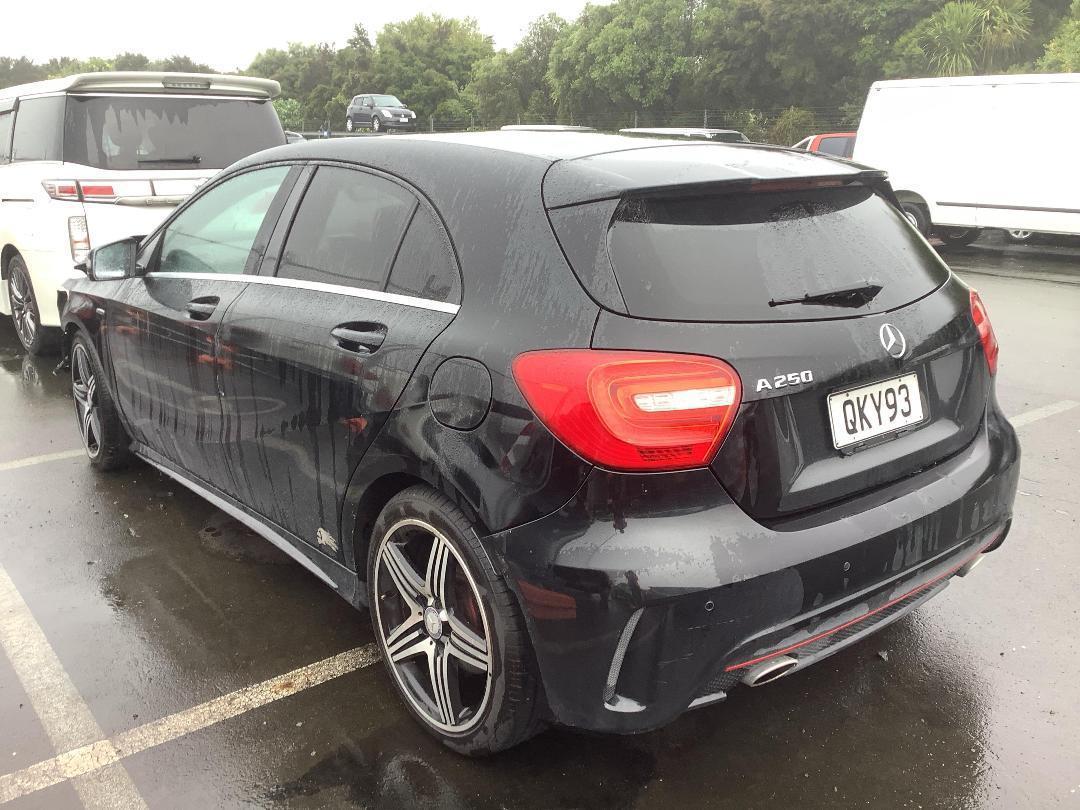 Photo '4' of Mercedes-Benz A250 2L Petrol