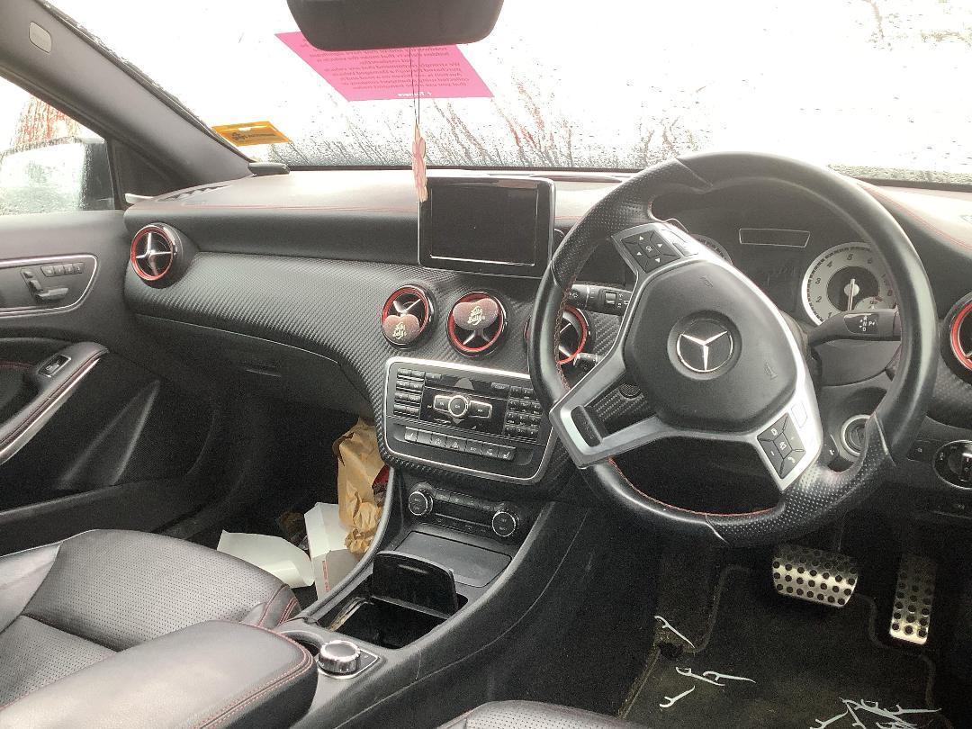 Photo '8' of Mercedes-Benz A250 2L Petrol