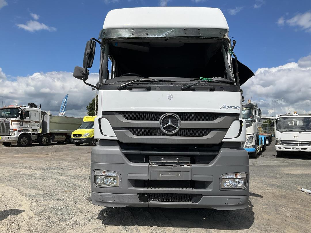 Photo '10' of Mercedes-Benz AXOR 1843 Tractor Unit