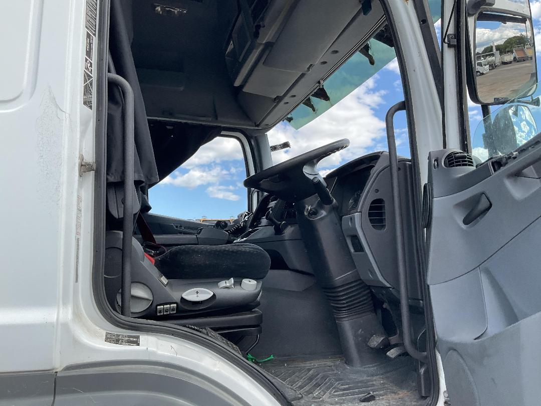 Photo '17' of Mercedes-Benz AXOR 1843 Tractor Unit