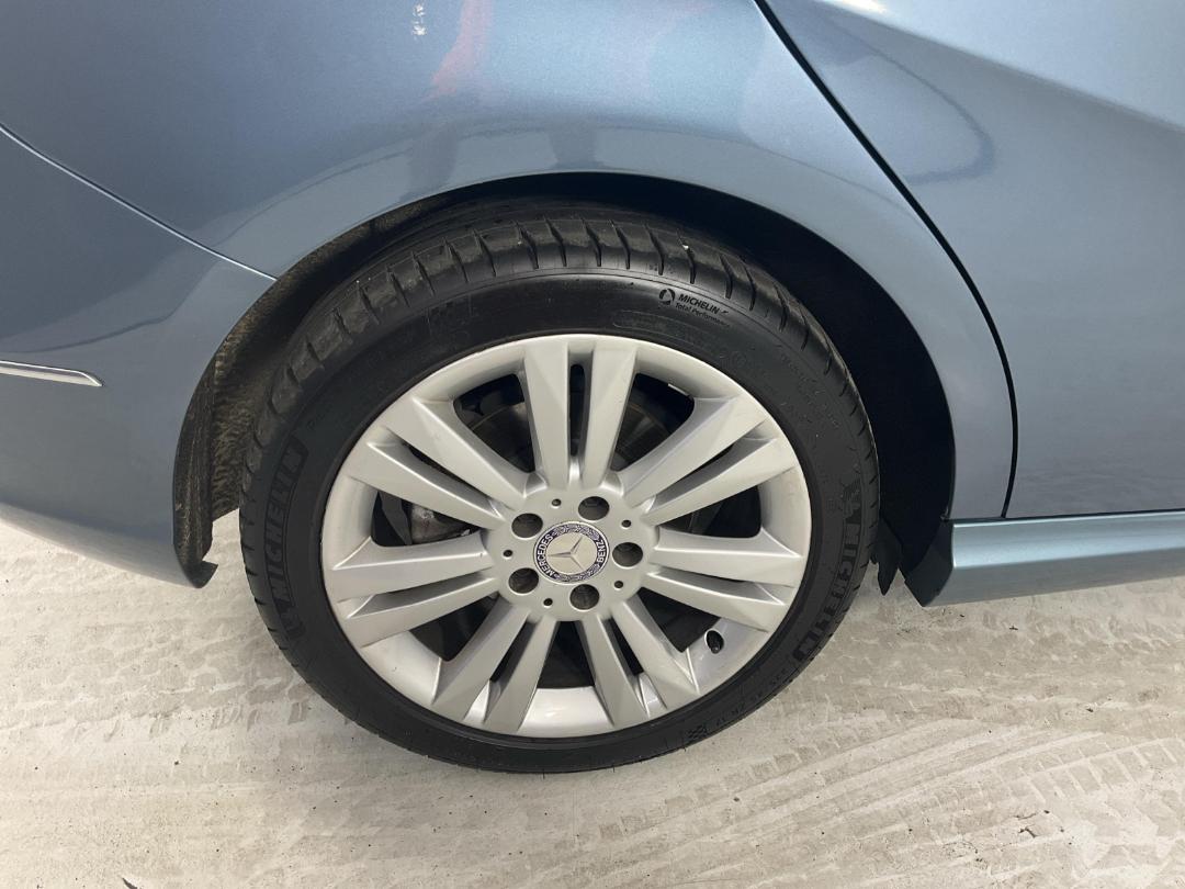 Photo '12' of Mercedes-Benz B200 Photo '12' of Mercedes-Benz B200