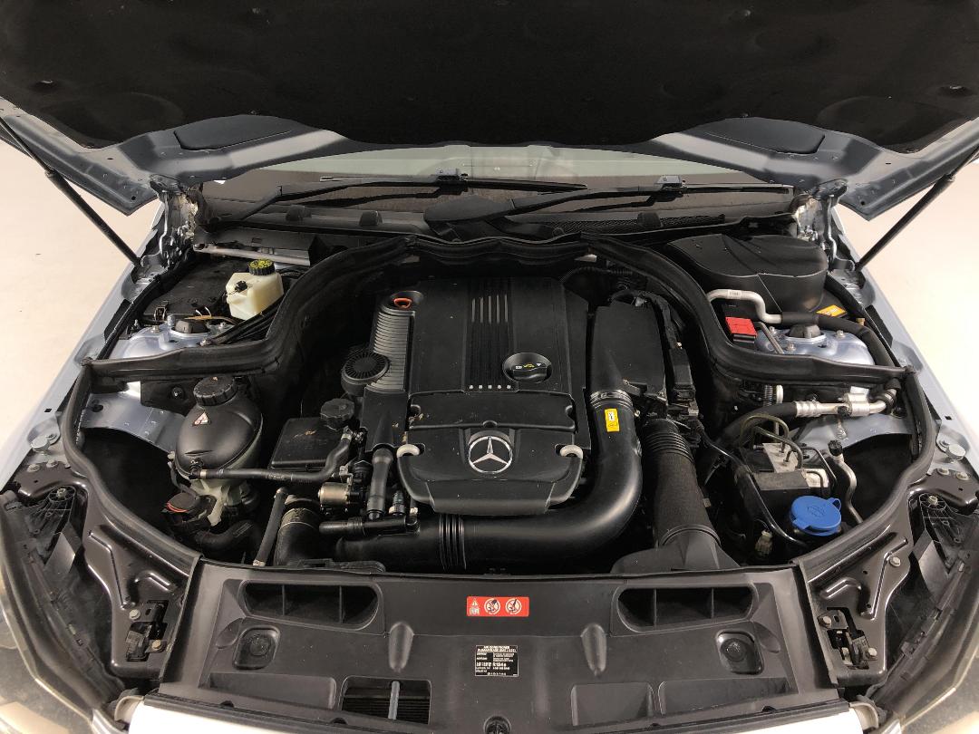 Photo '13' of Mercedes-Benz C-Class