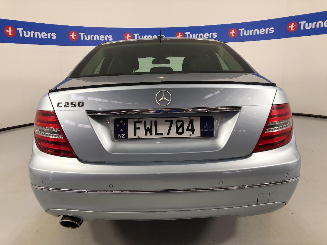 Photo '6' of Mercedes-Benz C-Class