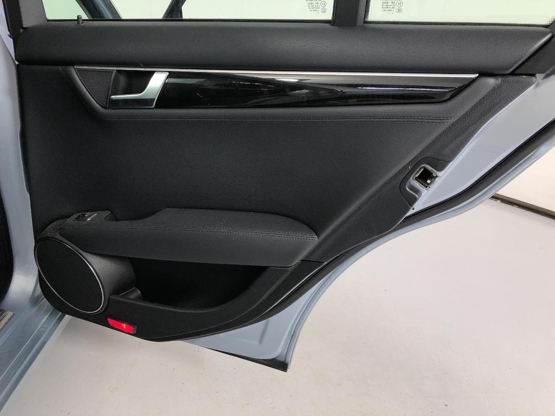 Photo '19' of Mercedes-Benz C-Class