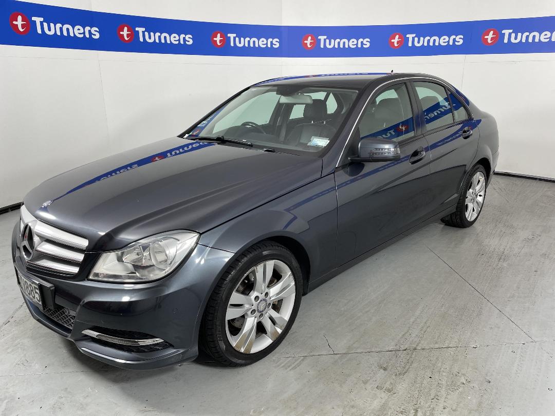 Photo '4' of Mercedes-Benz C-Class Photo '4' of Mercedes-Benz C-Class