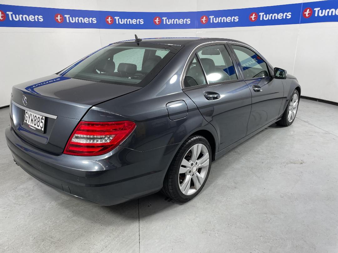 Photo '7' of Mercedes-Benz C-Class Photo '7' of Mercedes-Benz C-Class