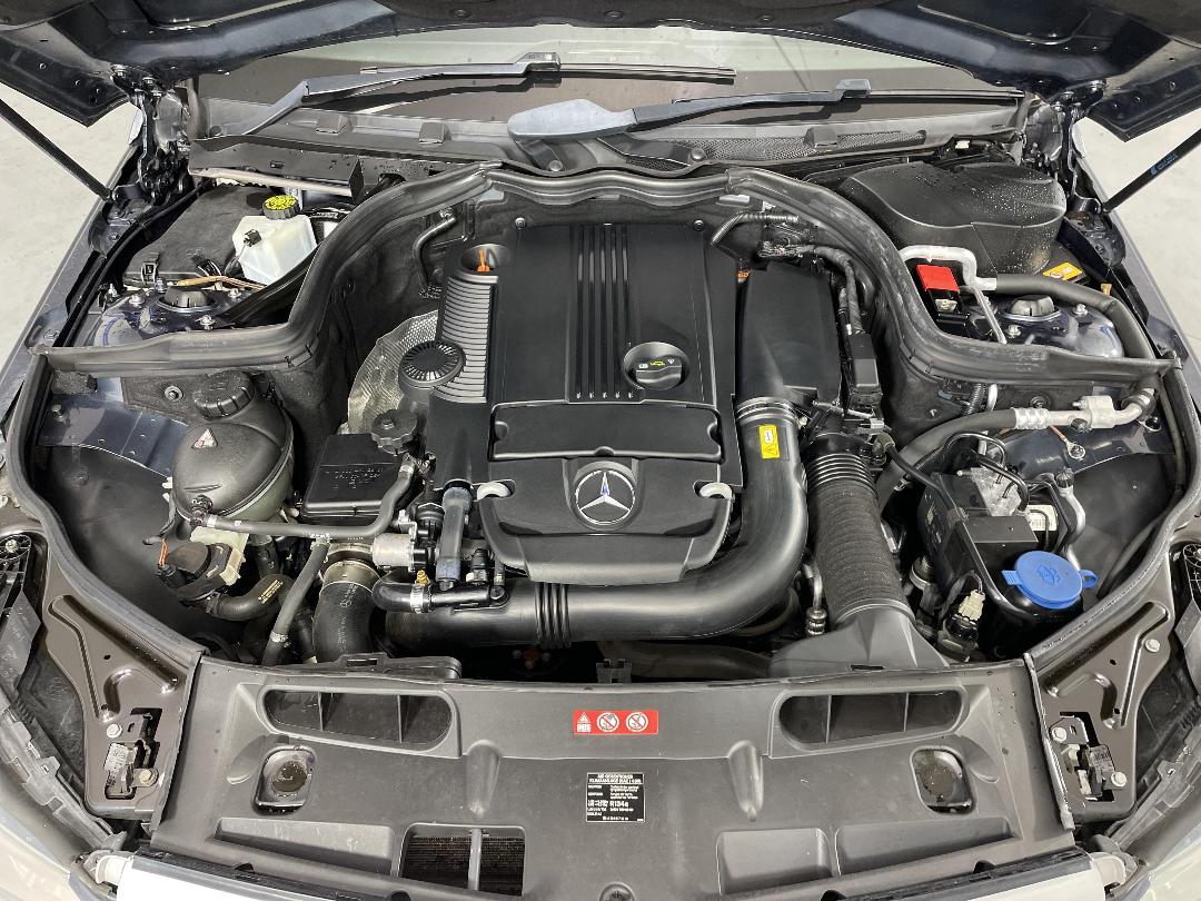 Photo '13' of Mercedes-Benz C-Class Photo '13' of Mercedes-Benz C-Class