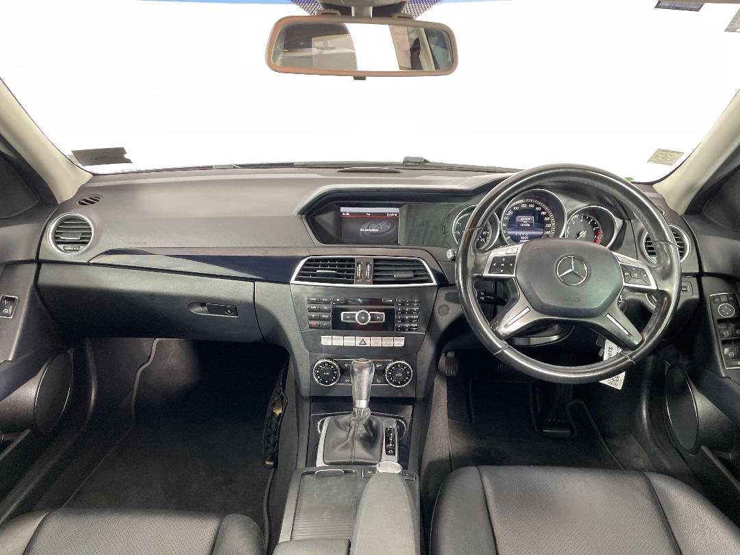 Photo '17' of Mercedes-Benz C-Class Photo '17' of Mercedes-Benz C-Class