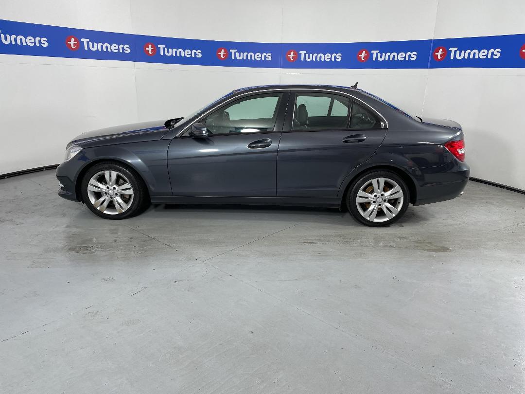 Photo '24' of Mercedes-Benz C-Class Photo '24' of Mercedes-Benz C-Class