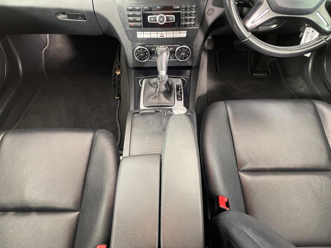 Photo '18' of Mercedes-Benz C-Class Photo '18' of Mercedes-Benz C-Class