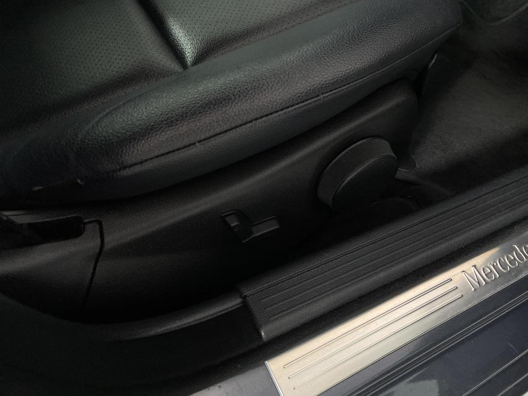 Photo '25' of Mercedes-Benz C-Class Photo '25' of Mercedes-Benz C-Class