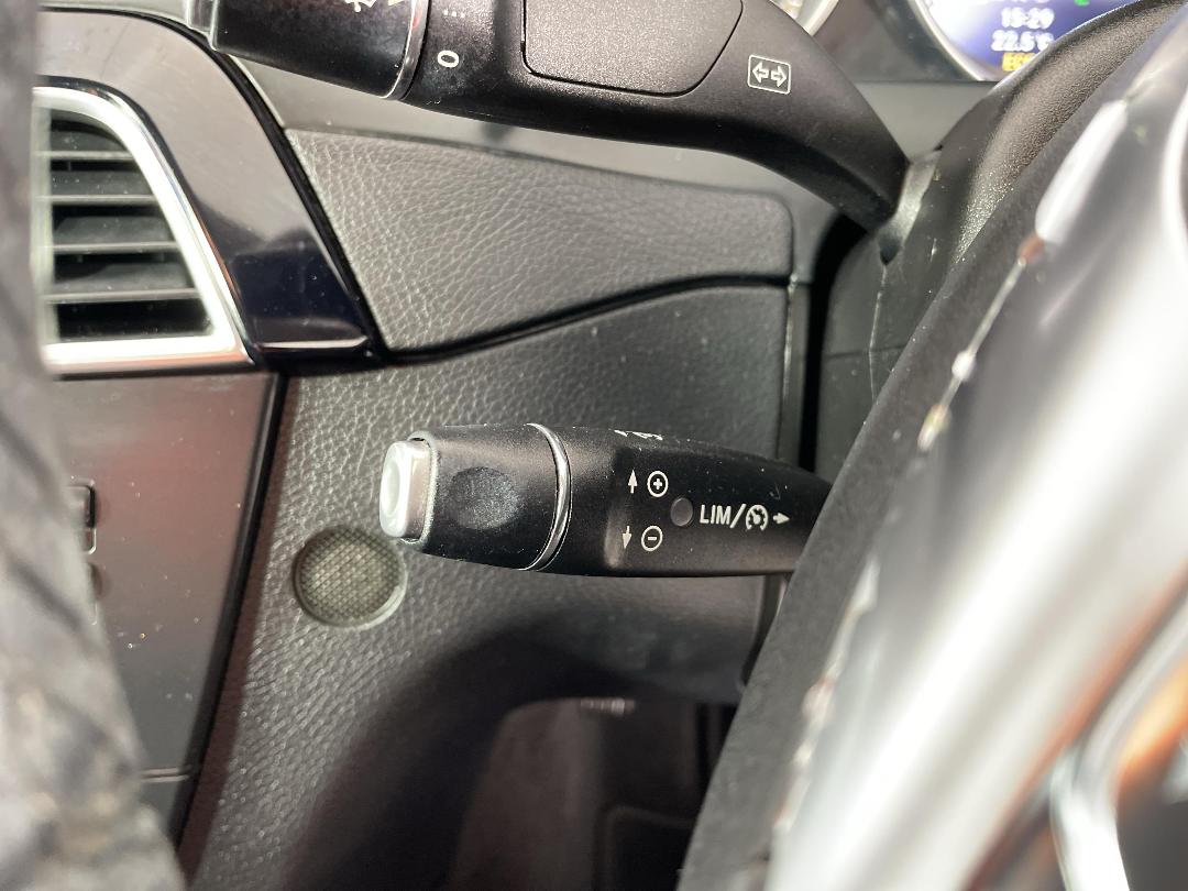 Photo '29' of Mercedes-Benz C-Class Photo '29' of Mercedes-Benz C-Class