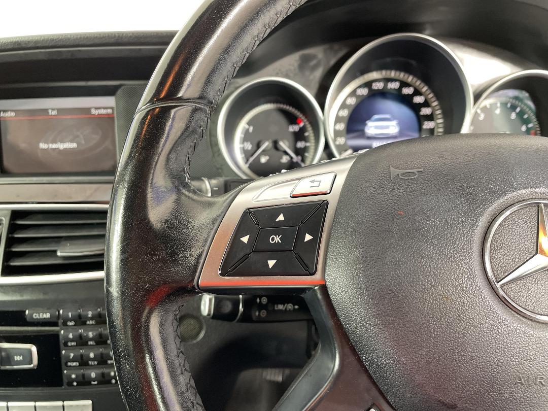 Photo '26' of Mercedes-Benz C-Class Photo '26' of Mercedes-Benz C-Class