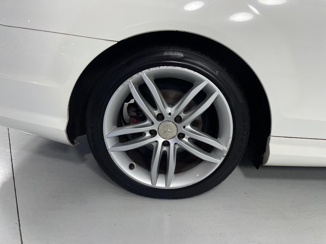 Photo '12' of Mercedes-Benz C-Class