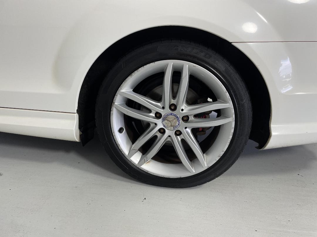 Photo '11' of Mercedes-Benz C-Class