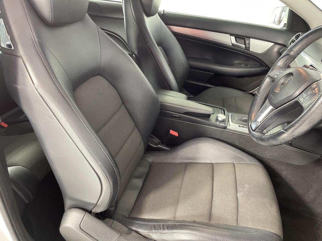 Photo '16' of Mercedes-Benz C-Class