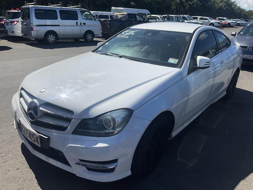Photo '2' of Mercedes-Benz C-Class C180 Coupe