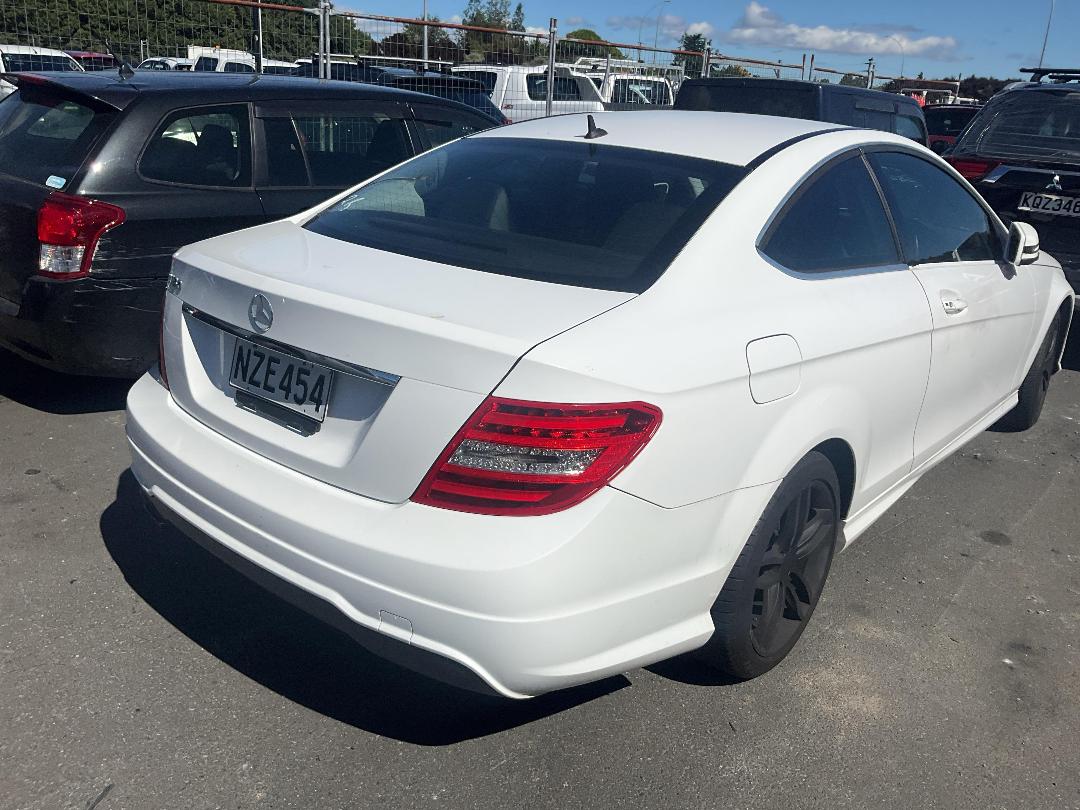 Photo '4' of Mercedes-Benz C-Class C180 Coupe
