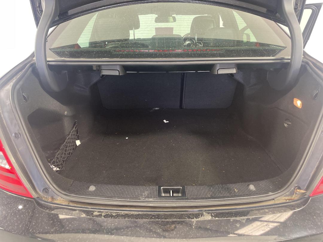 Photo '12' of Mercedes-Benz C180 Photo '12' of Mercedes-Benz C180