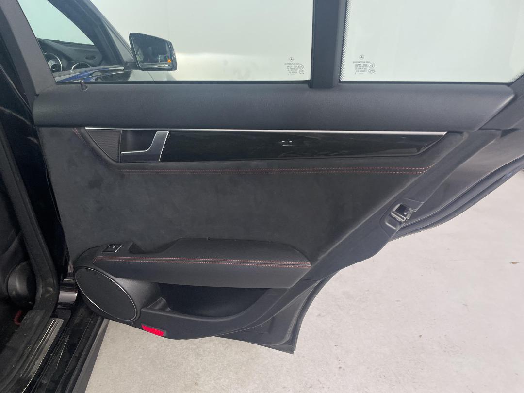 Photo '17' of Mercedes-Benz C180 Photo '17' of Mercedes-Benz C180